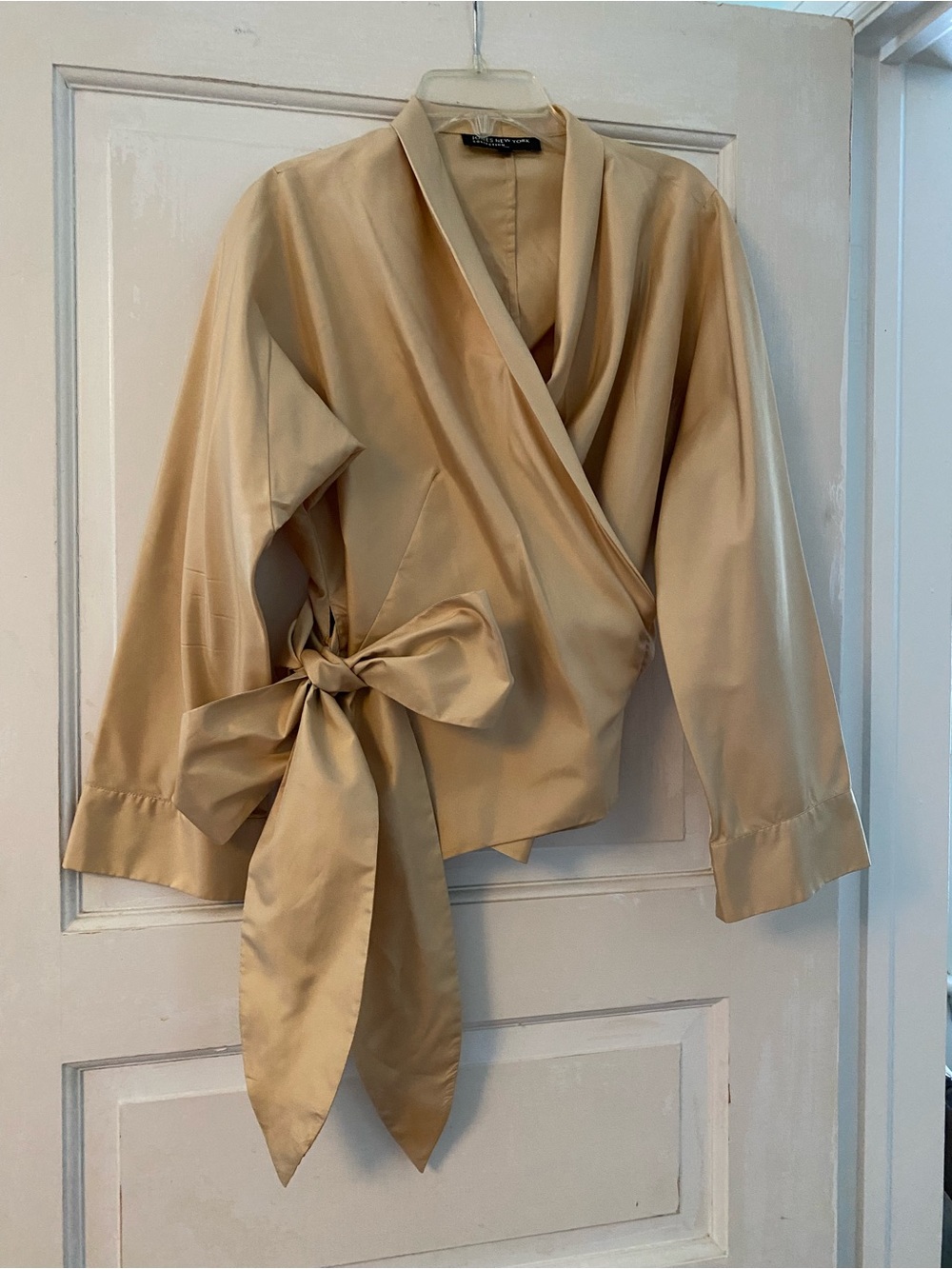 Women’s Jones of NY Gold Holiday Blouse with Bow Tie, Size 8